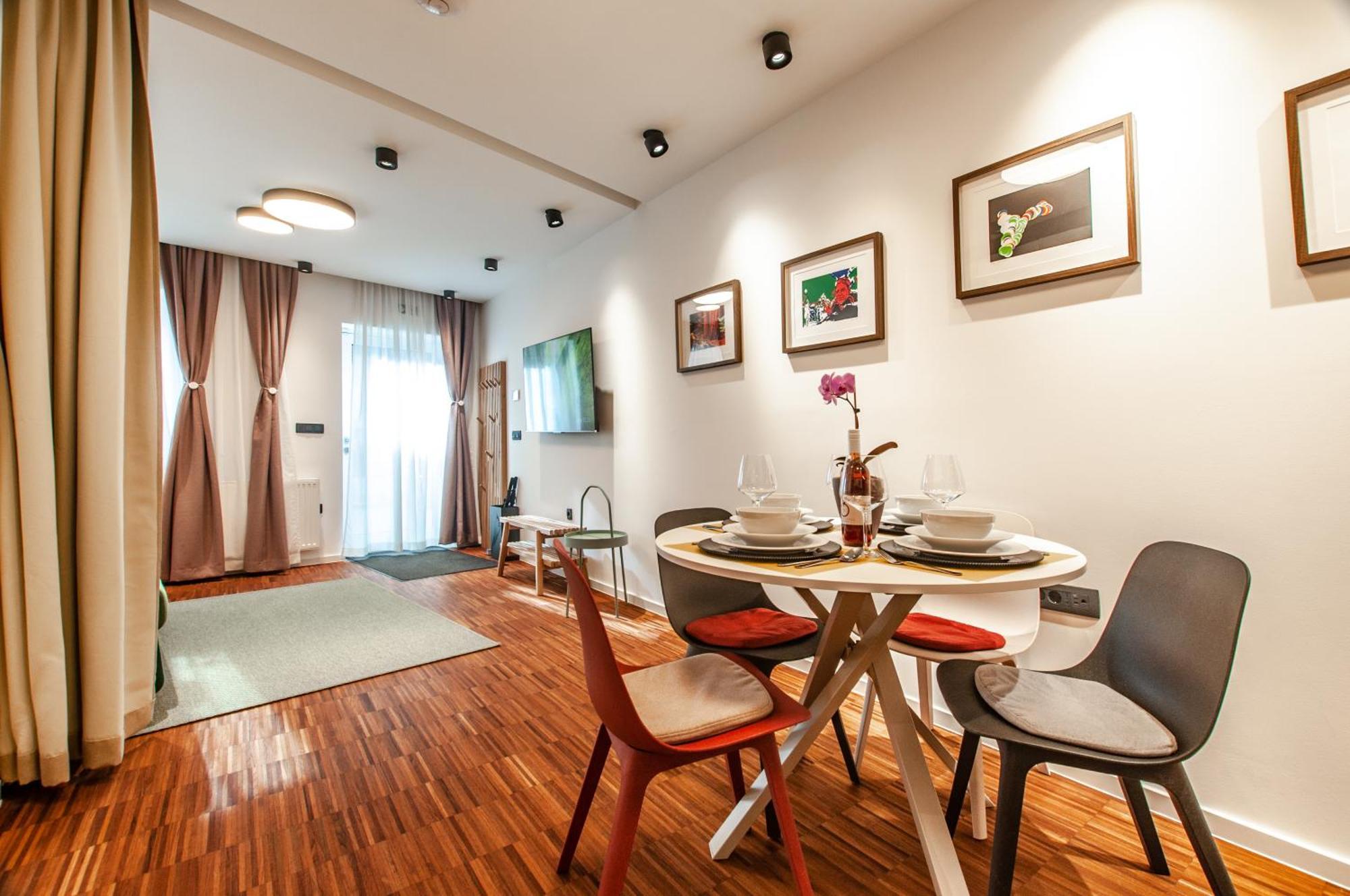 Six In The City Apartment, Ljubljana Eksteriør bilde